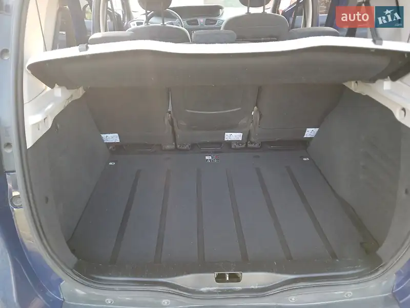 Минивэн Renault Megane Scenic 2009 в 