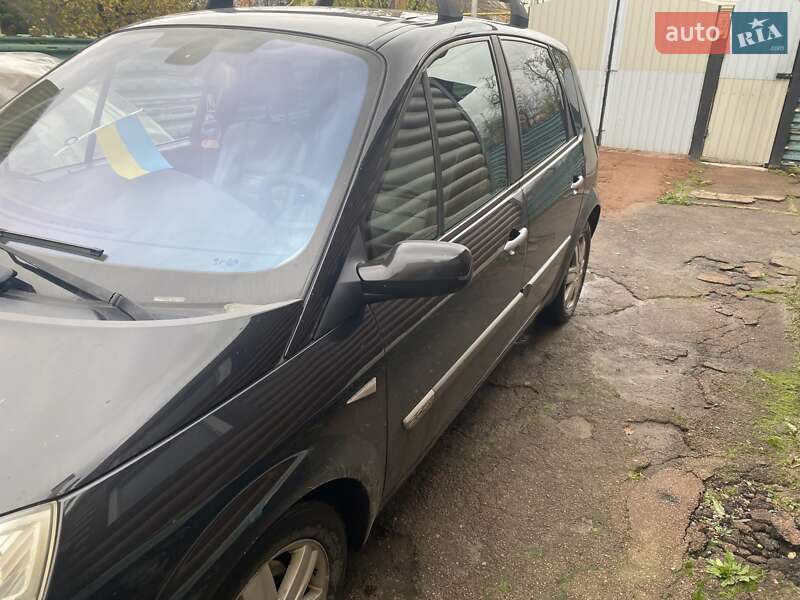 Минивэн Renault Megane Scenic 2004 в Коростене