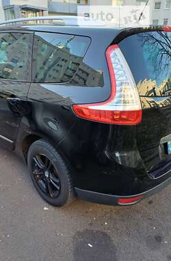 Минивэн Renault Megane Scenic 2014 в Броварах