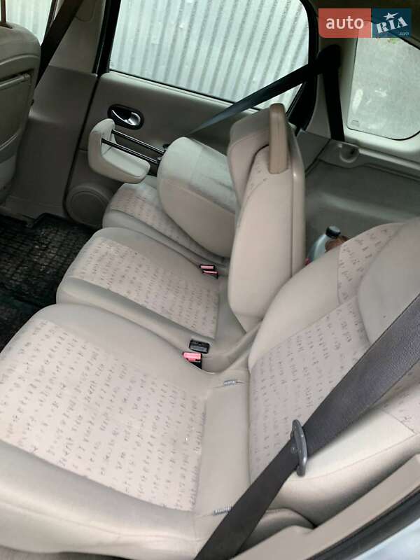 Минивэн Renault Megane Scenic 2004 в Ковеле