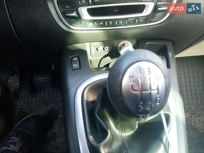 Минивэн Renault Megane Scenic 2009 в Теплике