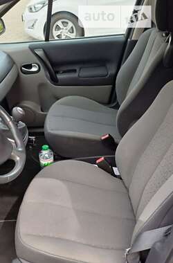 Мінівен Renault Megane Scenic 2009 в 