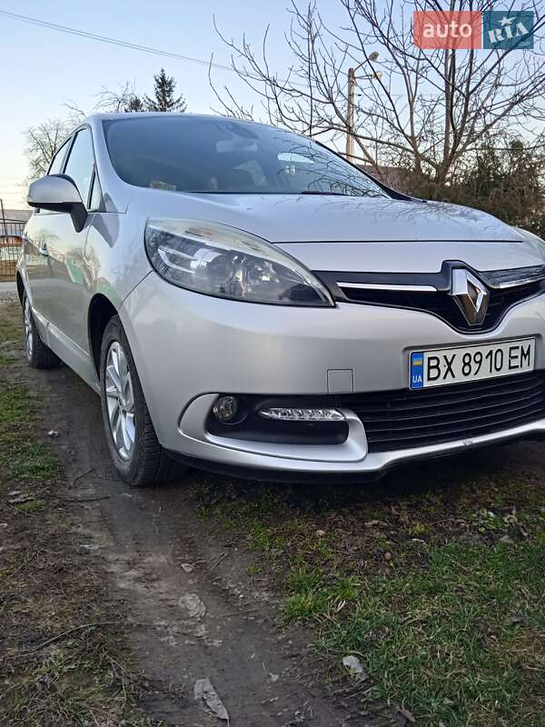 Renault Megane Scenic 2011