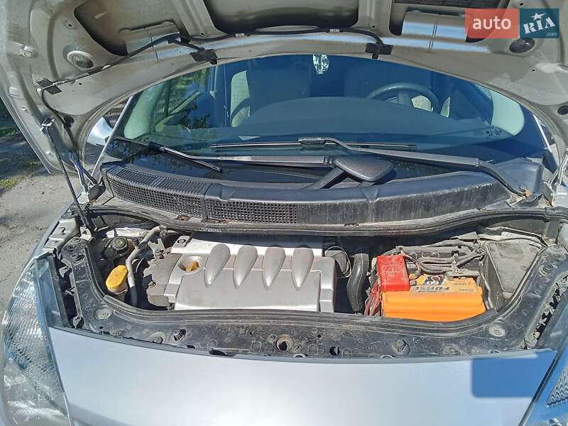 Мінівен Renault Megane Scenic 2005 в Шаргороді