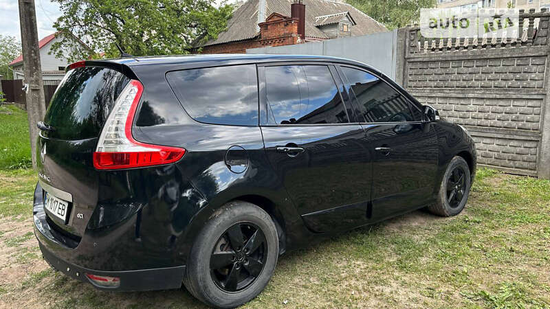 Мінівен Renault Megane Scenic 2010 в Сумах