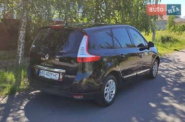 Мінівен Renault Megane Scenic 2012 в 