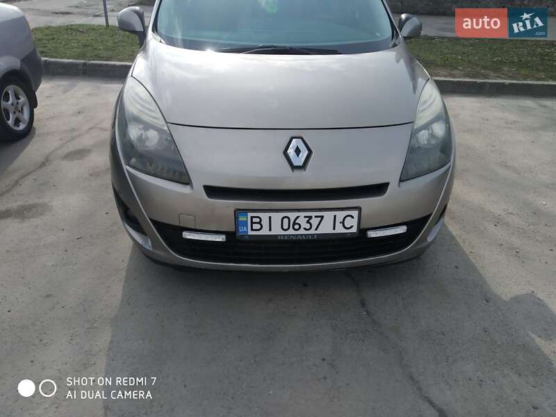 Мінівен Renault Megane Scenic 2009 в Миргороді