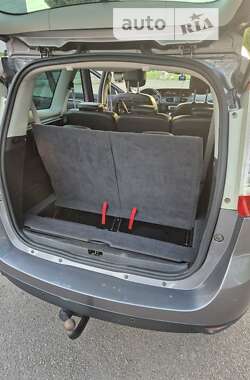 Минивэн Renault Megane Scenic 2015 в 