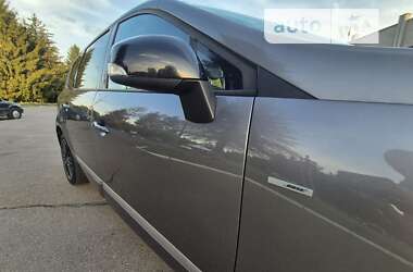 Минивэн Renault Megane Scenic 2015 в 