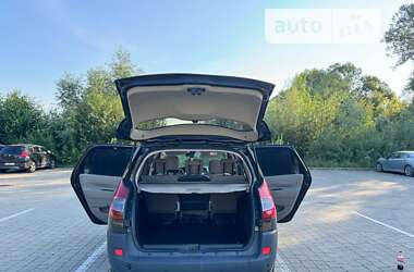 Минивэн Renault Megane Scenic 2009 в 