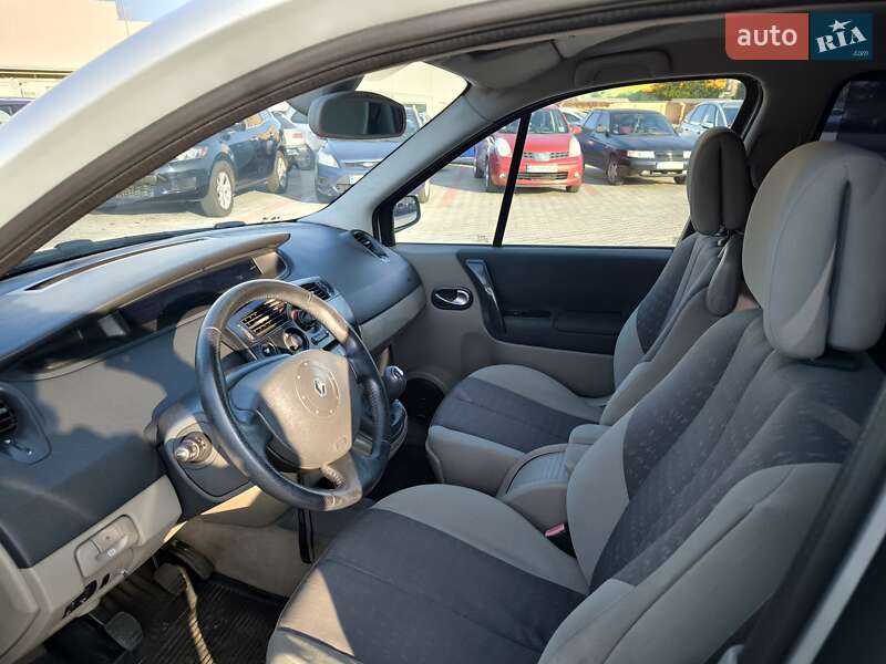 Минивэн Renault Megane Scenic 2003 в Луцке