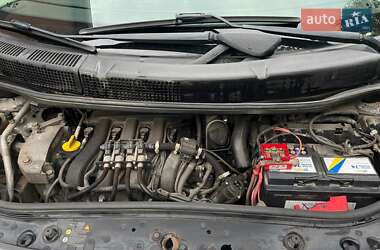 Минивэн Renault Megane Scenic 2006 в 