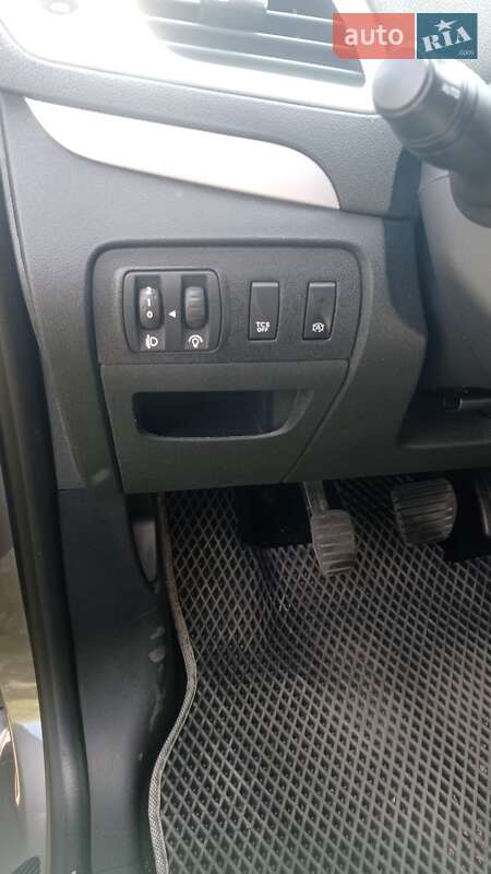 Минивэн Renault Megane Scenic 2016 в Тернополе фото 7 Минивэн Renault Megane Scenic 2016 в Тернополе