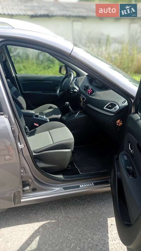 Минивэн Renault Megane Scenic 2016 в Тернополе фото 16 Минивэн Renault Megane Scenic 2016 в Тернополе