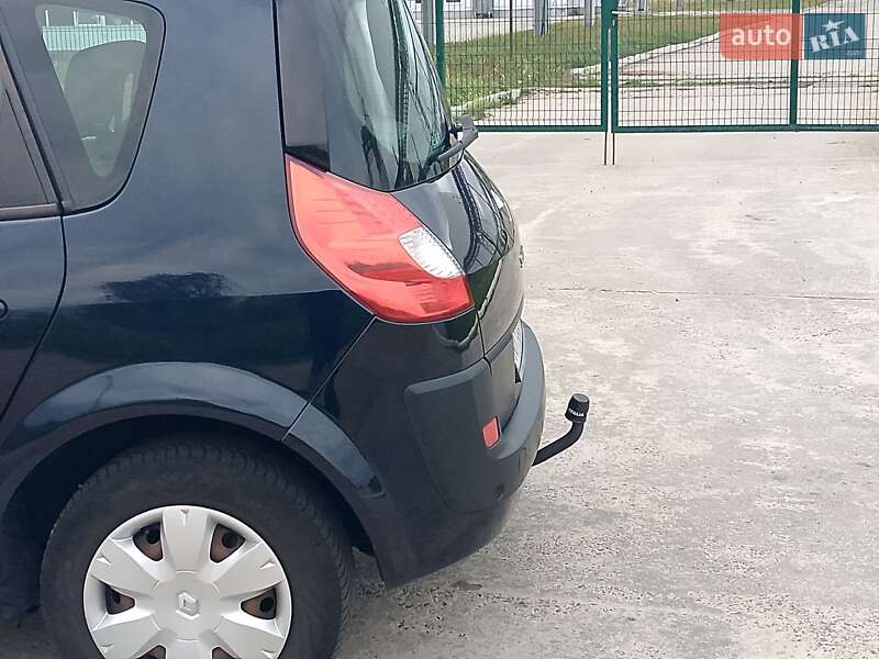 Минивэн Renault Megane Scenic 2008 в Коростене