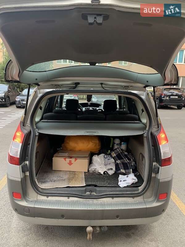 Минивэн Renault Megane Scenic 2005 в Киеве