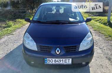 Минивэн Renault Megane Scenic 2003 в Хоросткове