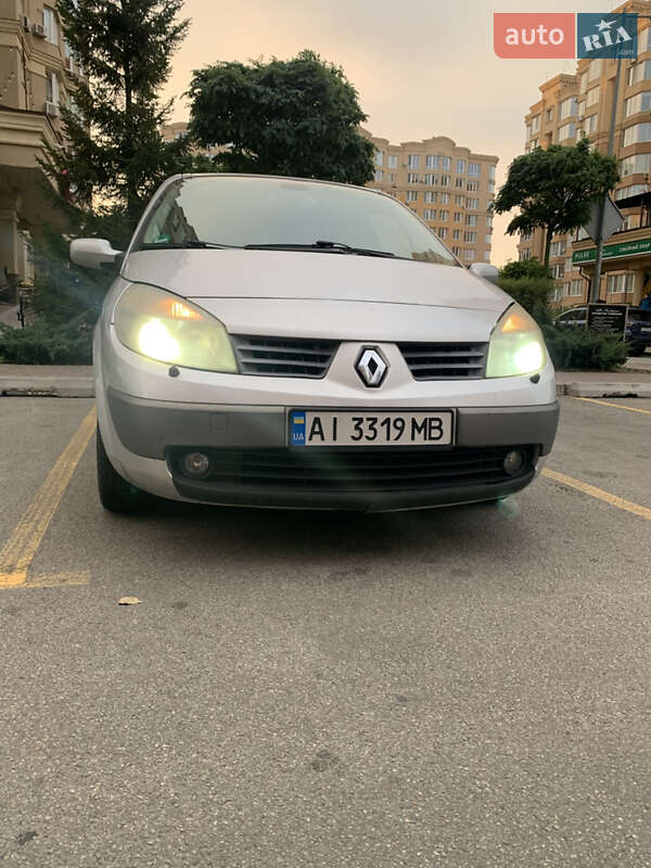 Минивэн Renault Megane Scenic 2005 в Киеве