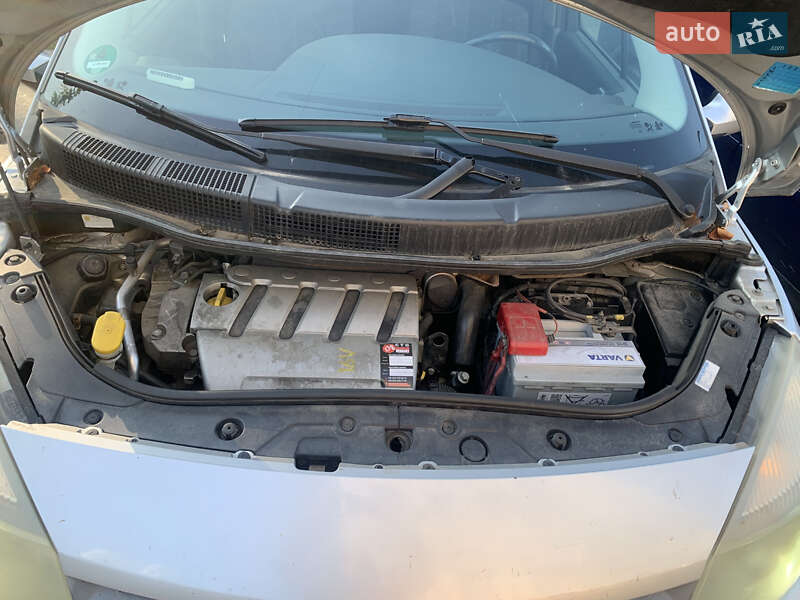 Минивэн Renault Megane Scenic 2005 в Киеве