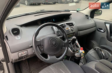 Минивэн Renault Megane Scenic 2005 в 