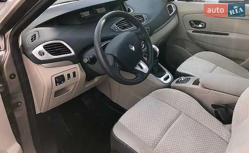 Минивэн Renault Megane Scenic 2011 в Львове
