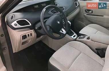 Мінівен Renault Megane Scenic 2011 в 