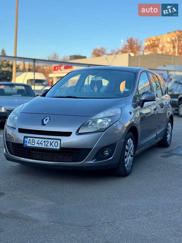 Минивэн Renault Megane Scenic 2011 в Кривом Роге