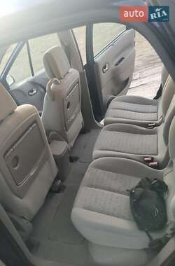 Минивэн Renault Megane Scenic 2005 в 