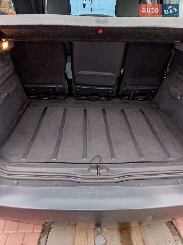 Минивэн Renault Megane Scenic 2008 в Коростене