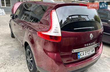 Минивэн Renault Megane Scenic 2013 в 