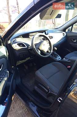 Минивэн Renault Megane Scenic 2010 в 
