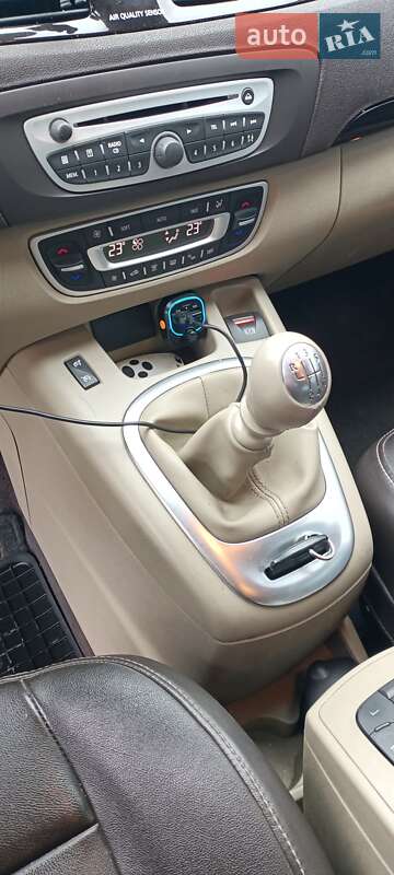 Минивэн Renault Megane Scenic 2011 в Житомире