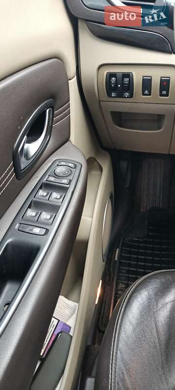 Минивэн Renault Megane Scenic 2011 в Житомире