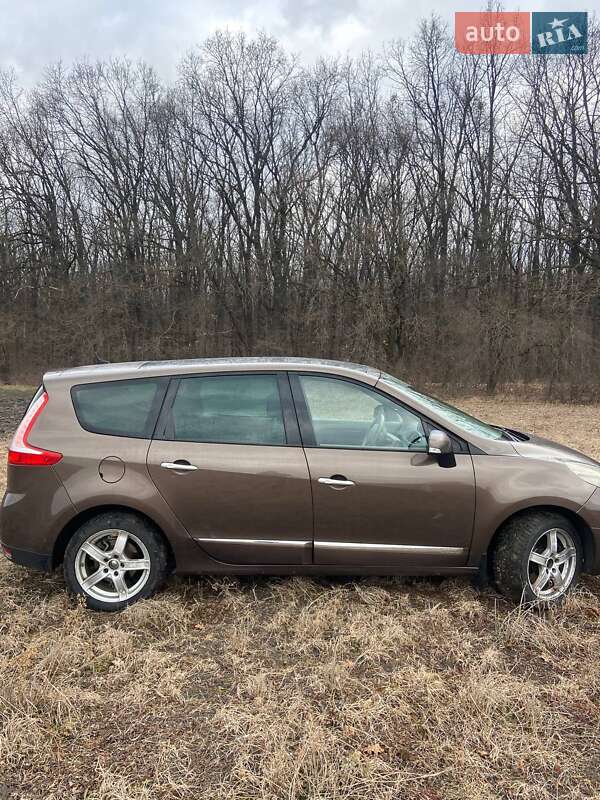 Мінівен Renault Megane Scenic 2010 в Буську