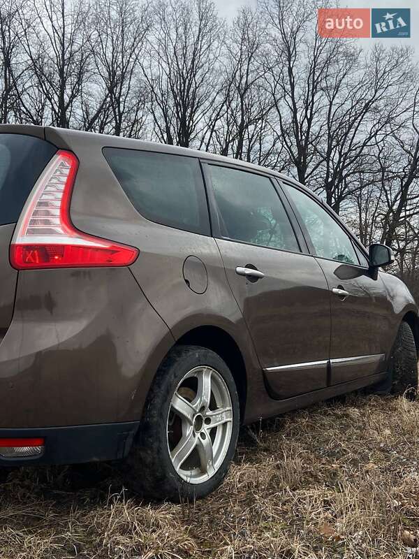 Мінівен Renault Megane Scenic 2010 в Буську