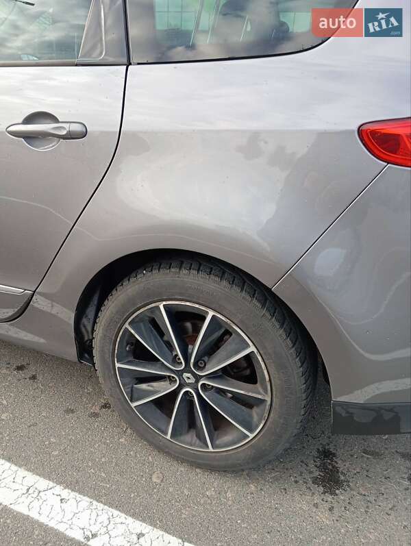 Минивэн Renault Megane Scenic 2013 в Вышгороде