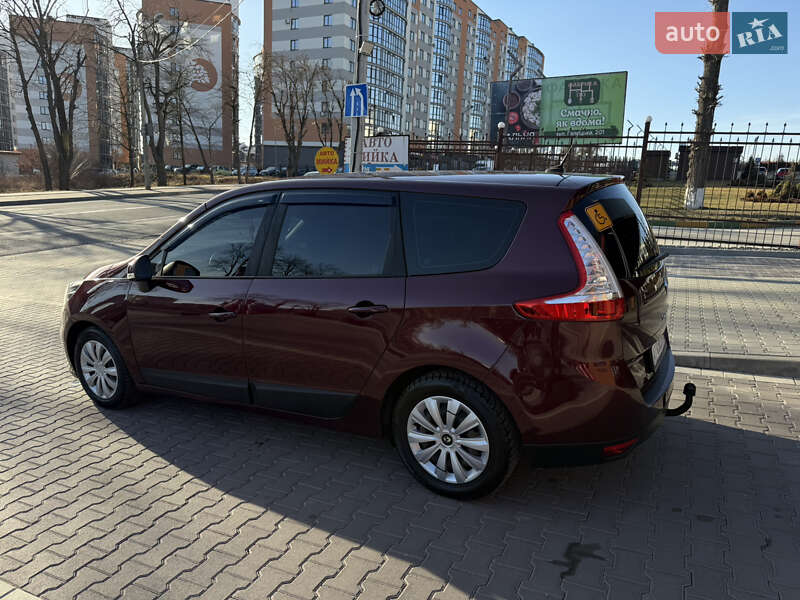 Минивэн Renault Megane Scenic 2013 в Ивано-Франковске фото 42 Минивэн Renault Megane Scenic 2013 в Ивано-Франковске