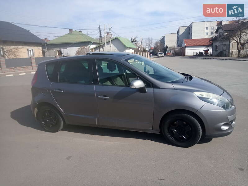 Минивэн Renault Megane Scenic 2011 в Львове