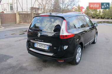 Минивэн Renault Megane Scenic 2013 в 