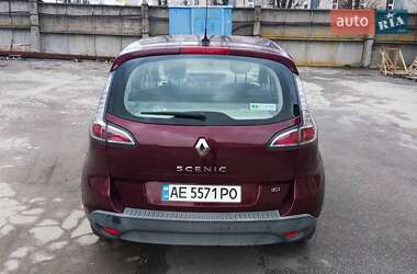 Минивэн Renault Megane Scenic 2012 в 