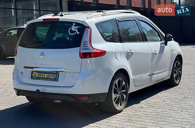 Минивэн Renault Megane Scenic 2014 в 