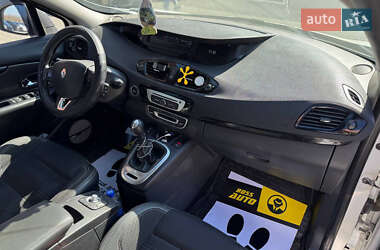 Минивэн Renault Megane Scenic 2014 в 