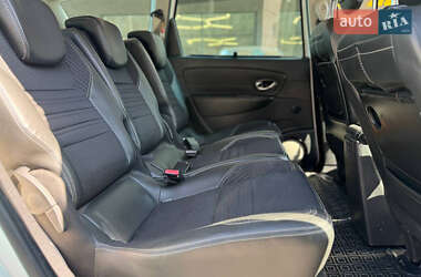 Минивэн Renault Megane Scenic 2014 в 
