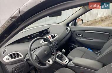 Минивэн Renault Megane Scenic 2010 в 