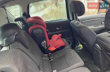 Минивэн Renault Megane Scenic 2010 в 