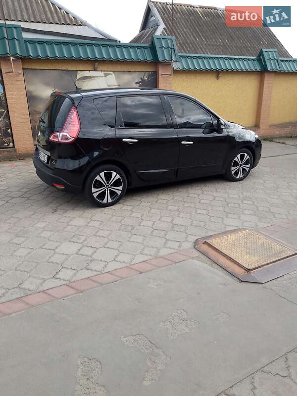 Минивэн Renault Megane Scenic 2011 в Новой Одессе