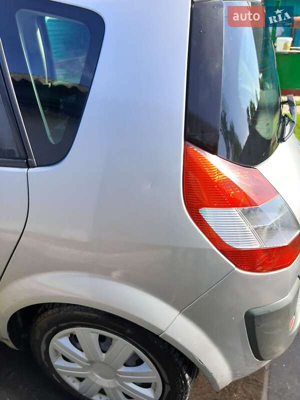 Минивэн Renault Megane Scenic 2005 в Броварах