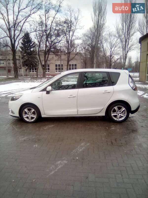 Минивэн Renault Megane Scenic 2015 в Запорожье