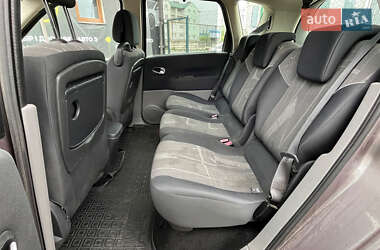 Минивэн Renault Megane Scenic 2005 в 