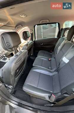 Мінівен Renault Megane Scenic 2012 в 